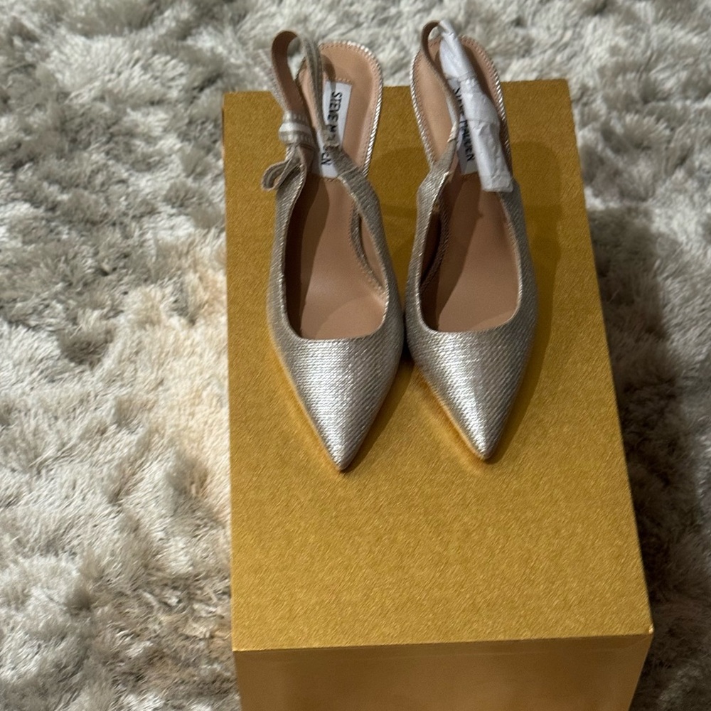 Steve Madden Silver Pointed Heels